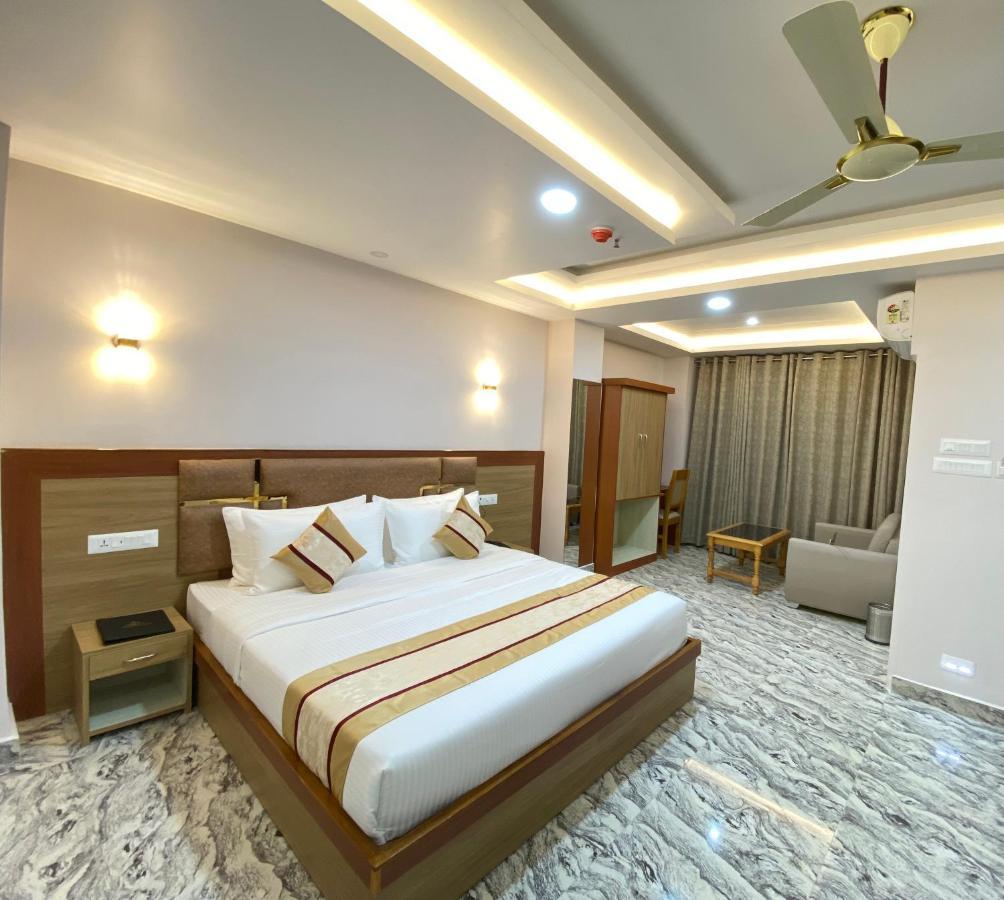Hotel Imolesh Imphal Buitenkant foto
