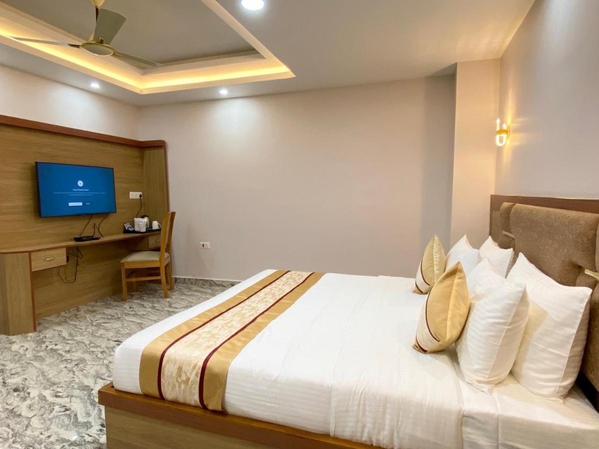 Hotel Imolesh Imphal Buitenkant foto