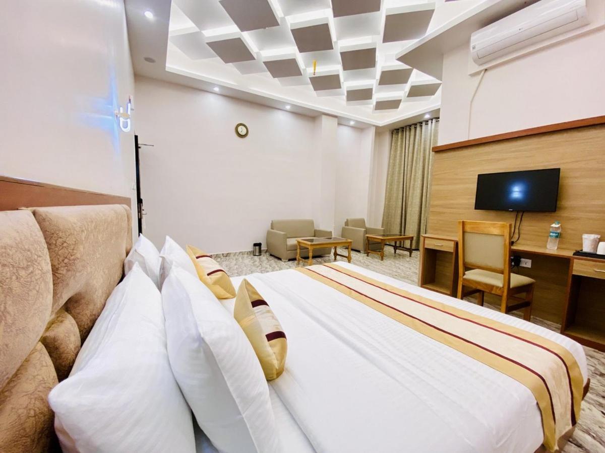 Hotel Imolesh Imphal Buitenkant foto