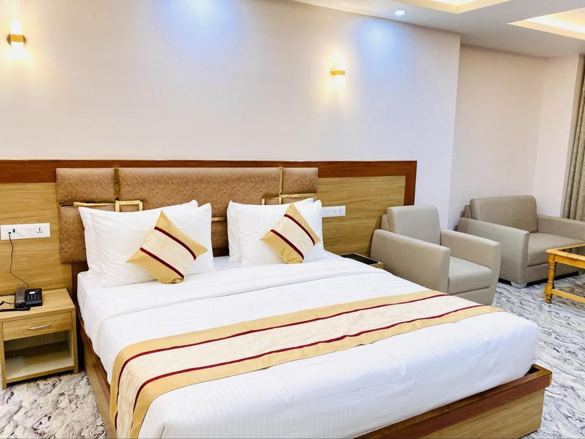 Hotel Imolesh Imphal Buitenkant foto