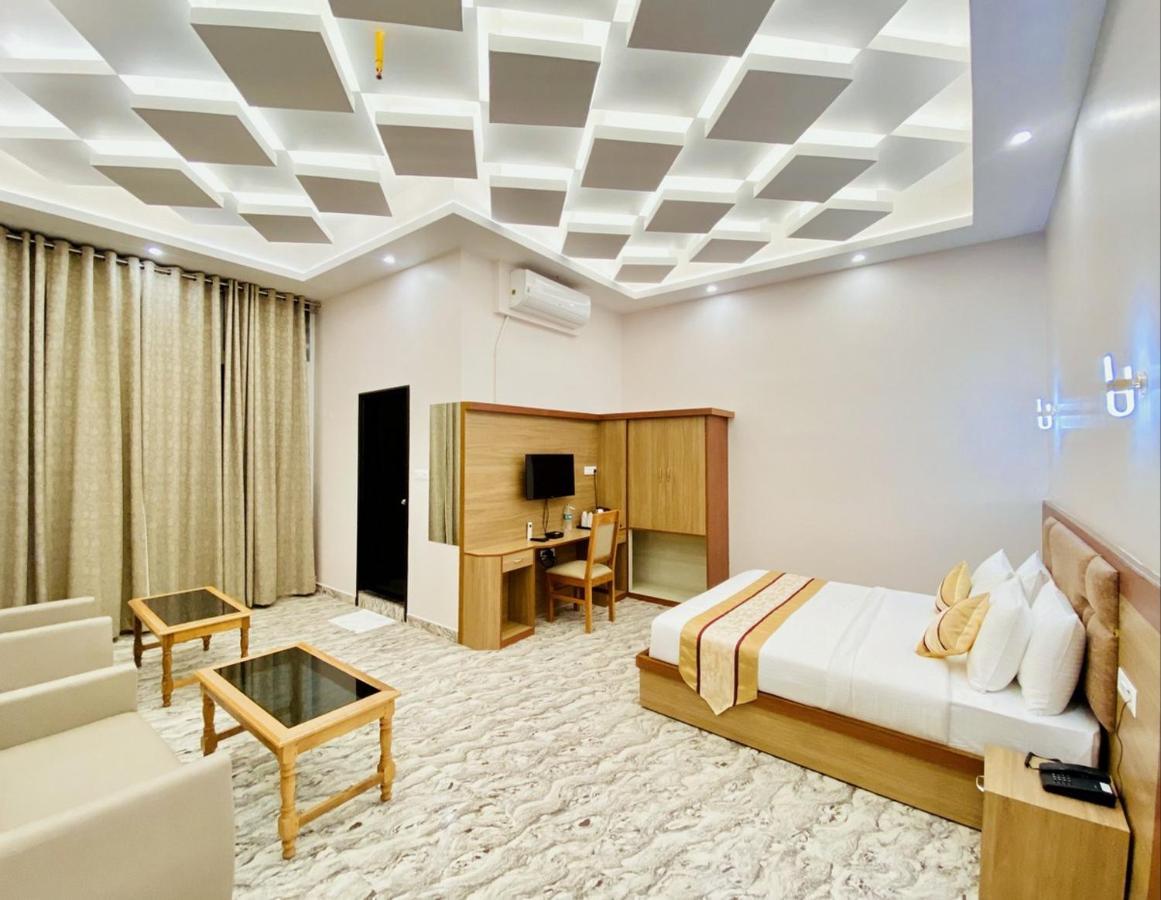 Hotel Imolesh Imphal Buitenkant foto