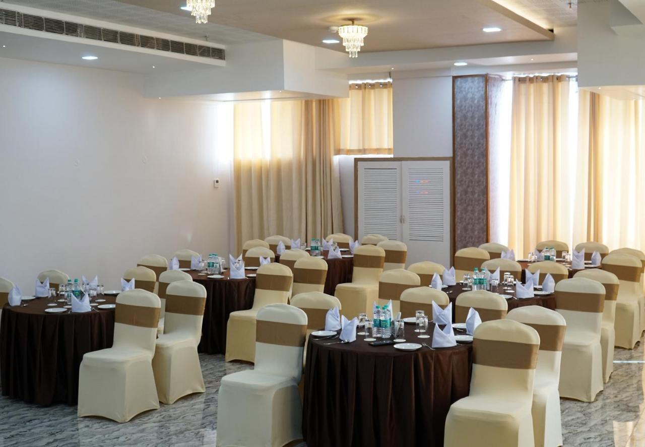 Hotel Imolesh Imphal Buitenkant foto