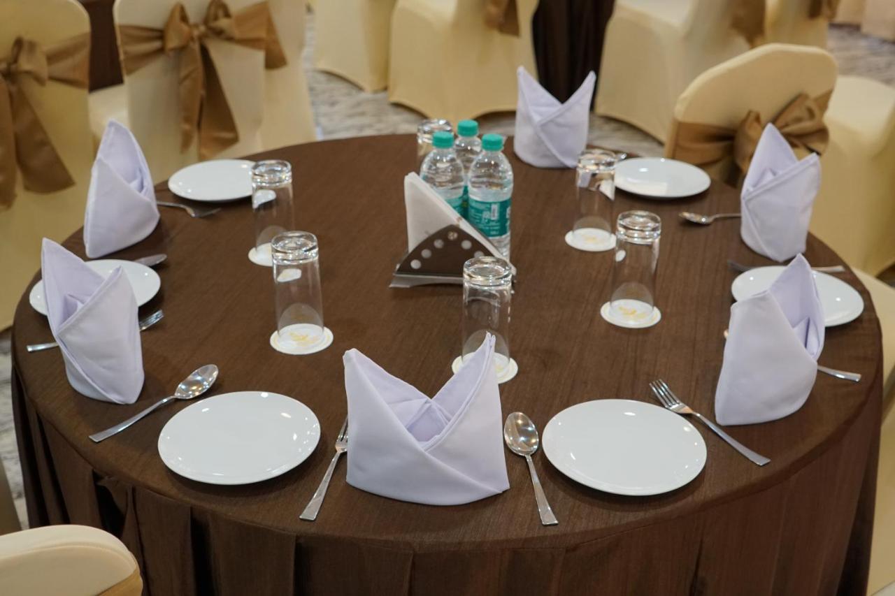 Hotel Imolesh Imphal Buitenkant foto