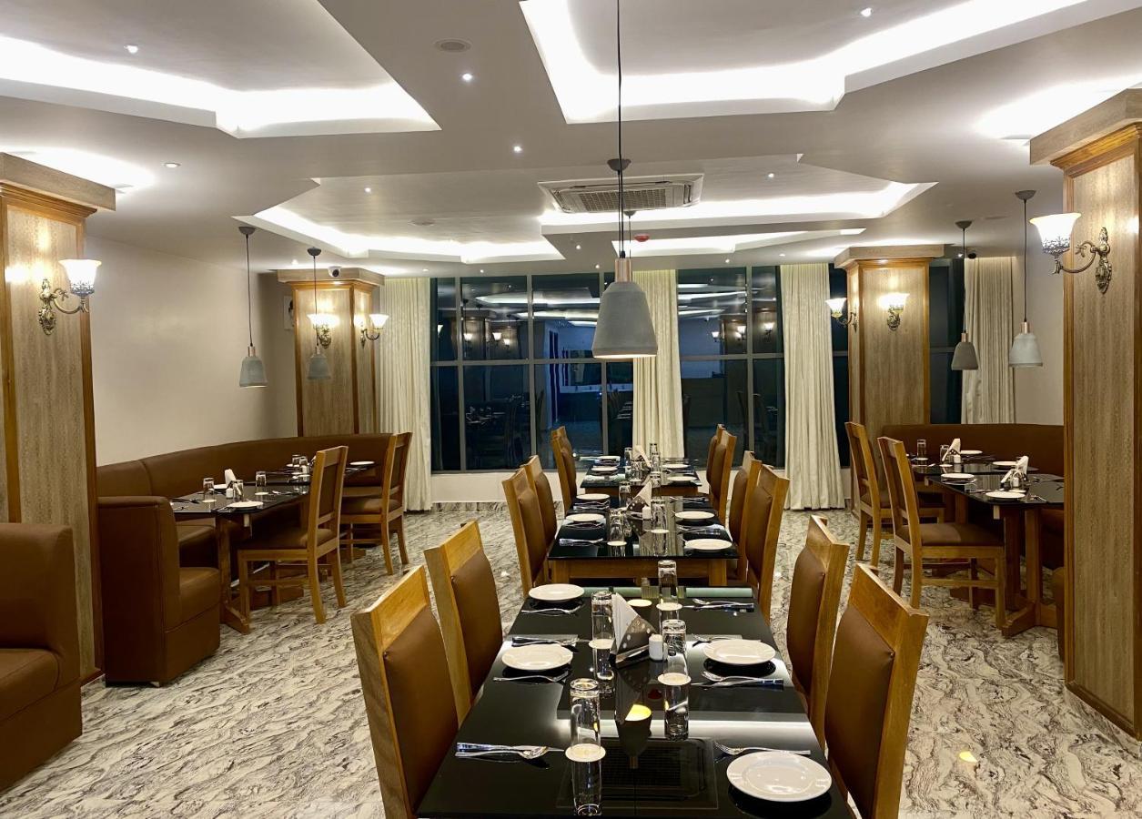 Hotel Imolesh Imphal Buitenkant foto
